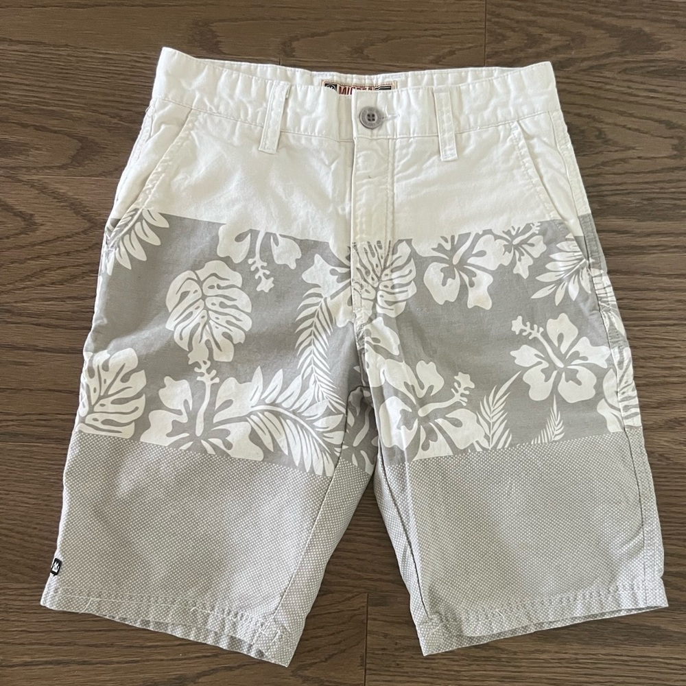 Boys surf shorts